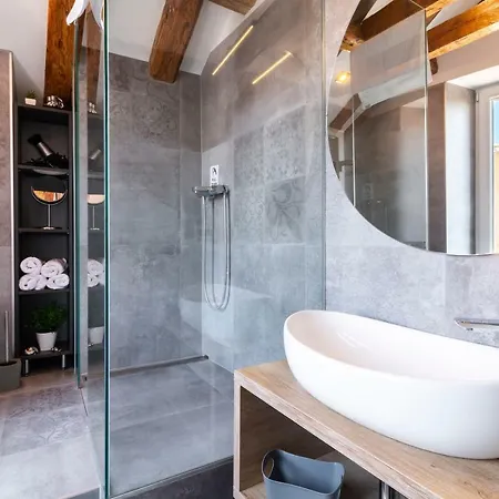 Luxury Sea View Apartman
